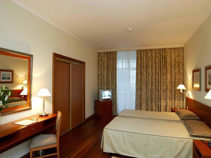 1AD6A505C19503A1900BF71E146644B5