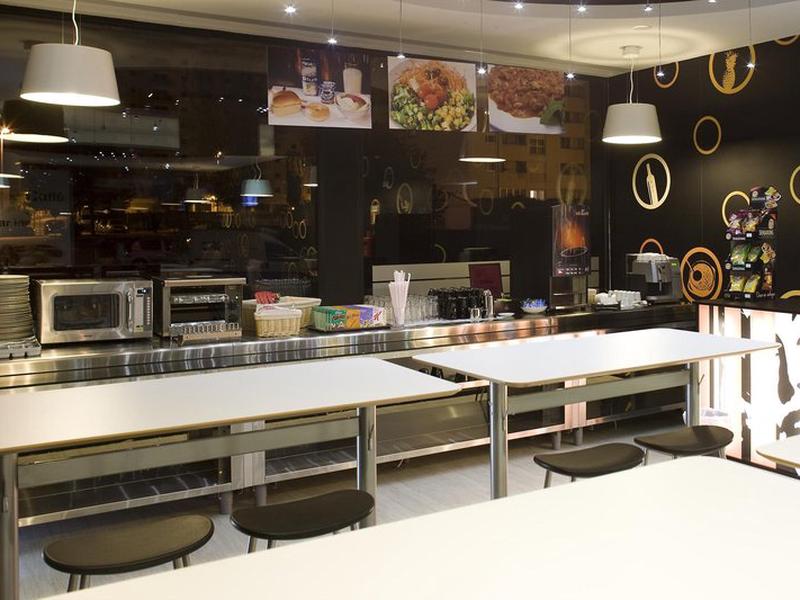 9988D0BD39A06926FD932ED220E5659C