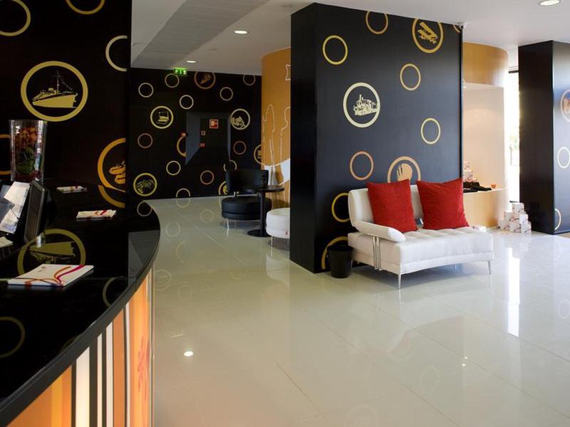 3FE1AD17B054DF9FE2B13C218E73C313