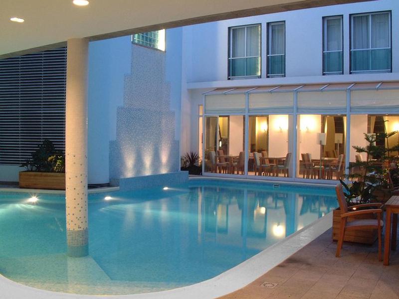 F5711BB46FF212953D8F9651DC96D56F