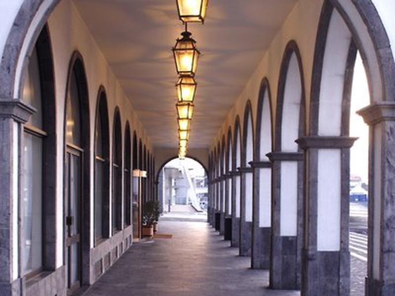 163AC32651F2DFF471C3E9F326F1E04C