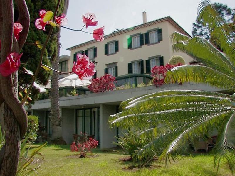 14F540249537FB56103A36A944CF72A4