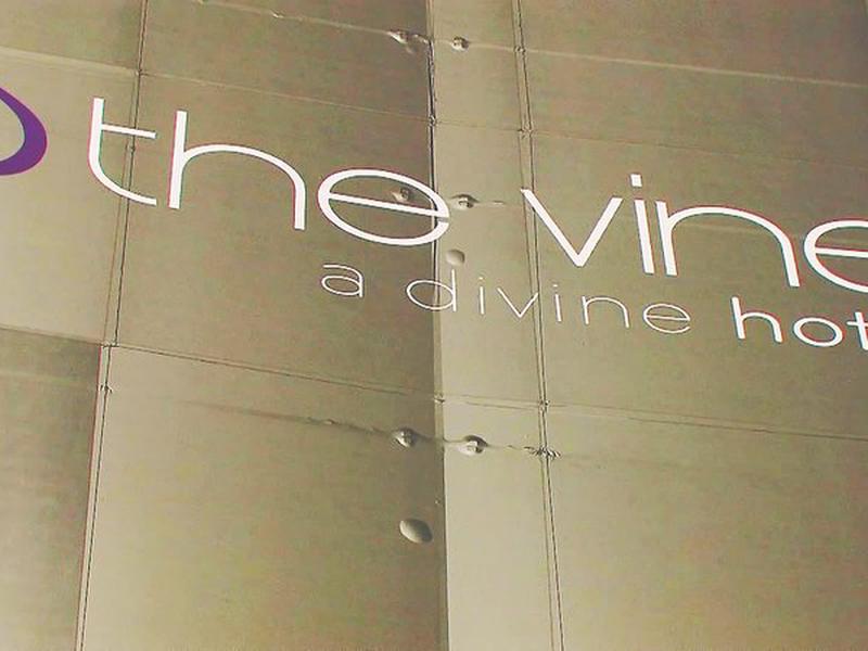 019DB3E90DA4AEC4E9B6F6817839911F