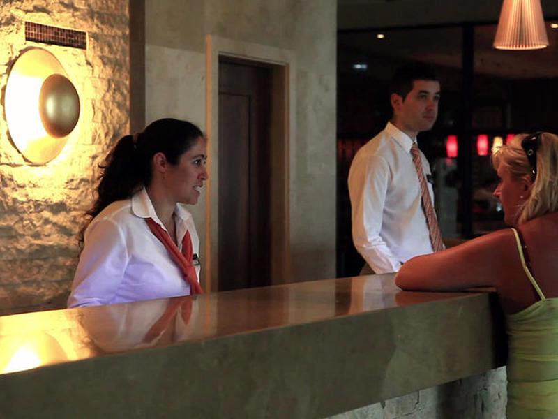 199D689A7084FEC844A13D18E96F0B7A