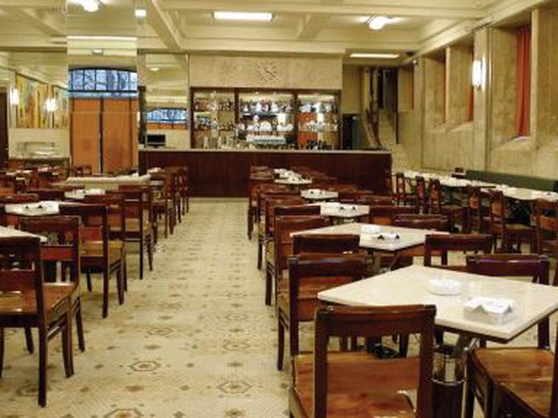 1042C881F5DA1F51EEFE4D049871F5B8