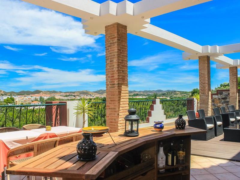 A68E7DF9CB068A14FFCEBF32C6A696F2