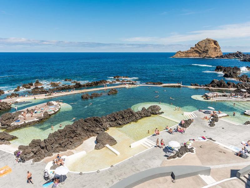 8715203669FEAB1A9339E924ADAEC988