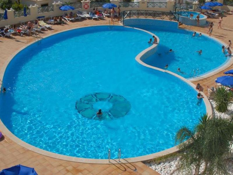 640597F3EC551680FCE14D22A400751E