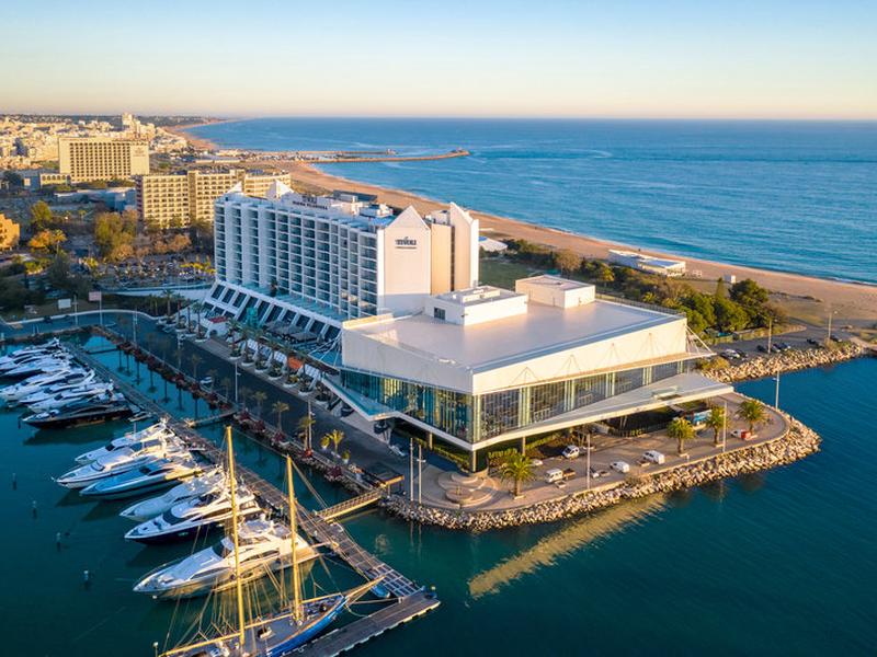 CB711FAED151FD08623823611E24D365