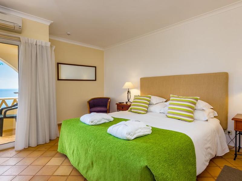 E3B8FF9E1069D2B7BEBCF9131C430F1C