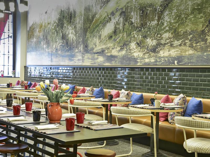 43A4FB4EFDFBC0A03EA1FBC6992858E9