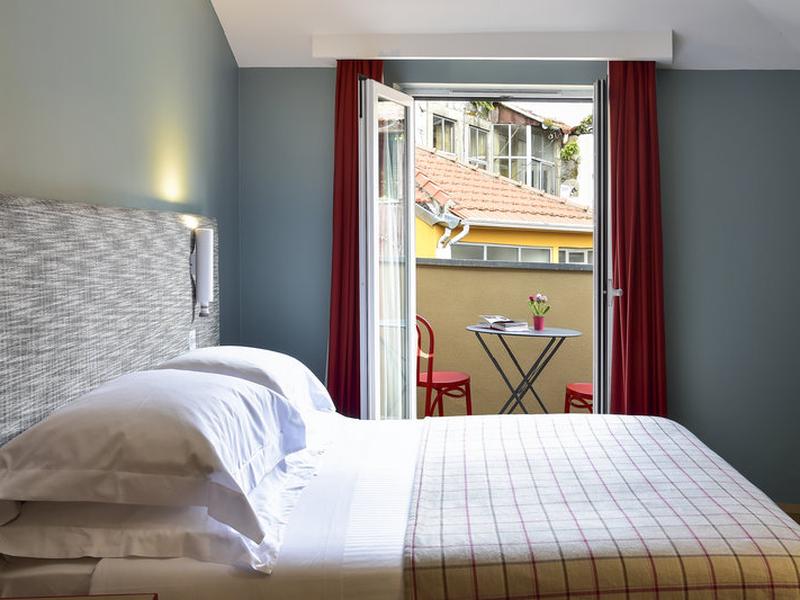 67D82E79B95D0AD1B091C72975E3080D