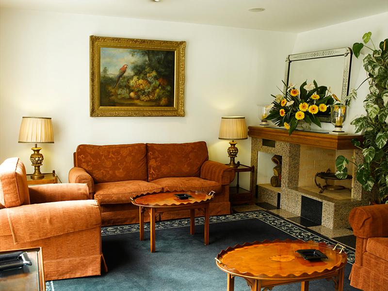 BB22159A9E46B9A3B84419E7A2A8F155