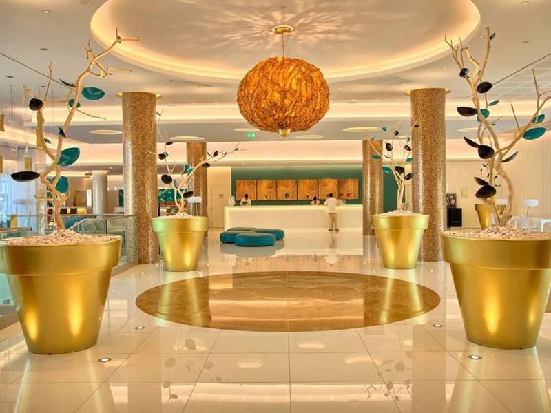 DB986210C2EC558011999BBC08197D68