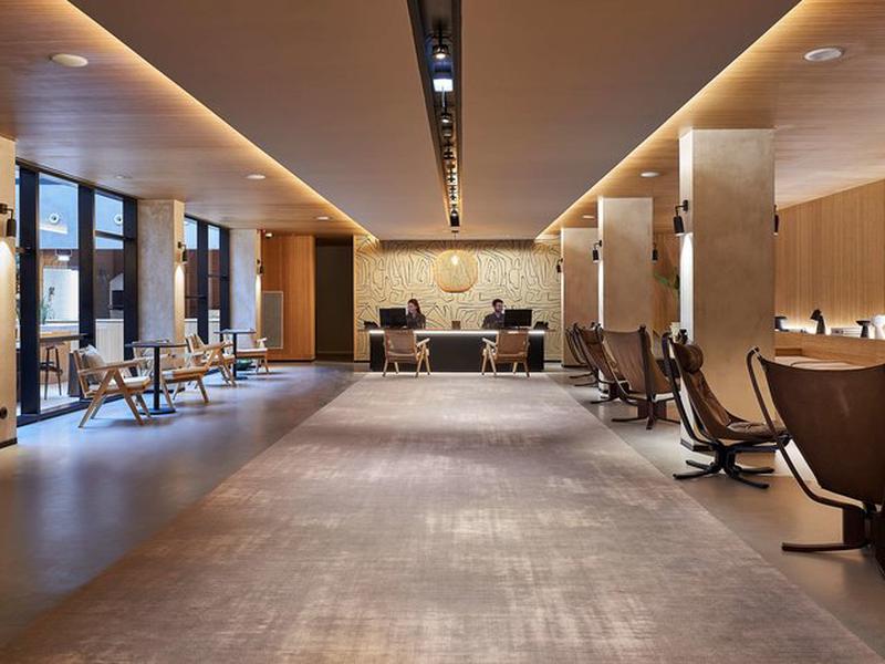 20E6729F7D663D39B0F2199B8B49577A