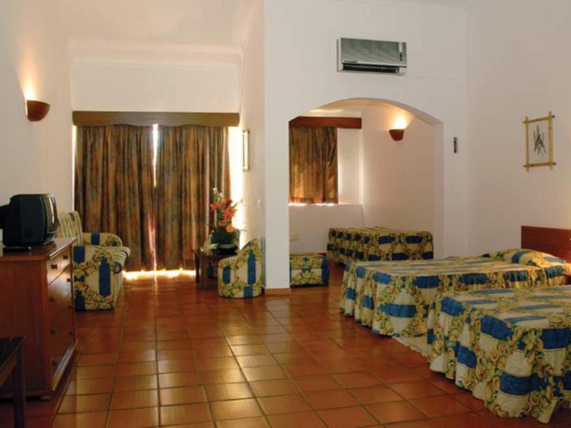 1017B6C13DF9E9E9BC7E75DFC875BDE6