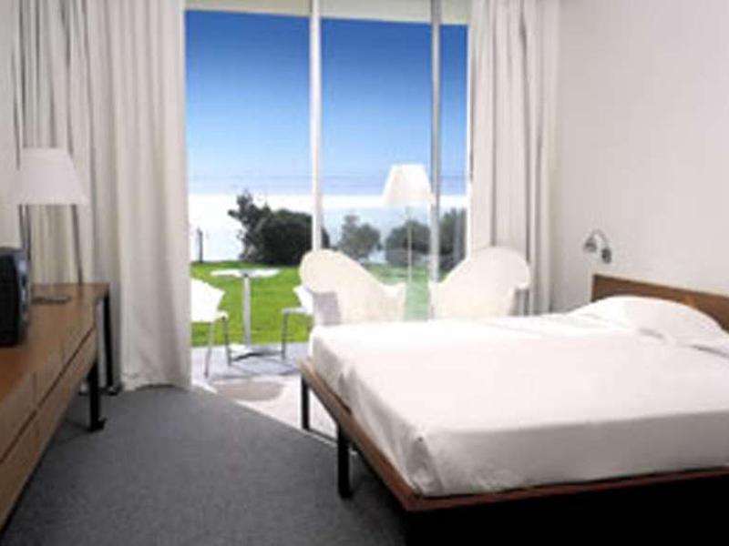 F39DF2ACAA2041A98D00AD7FC58EEE2A