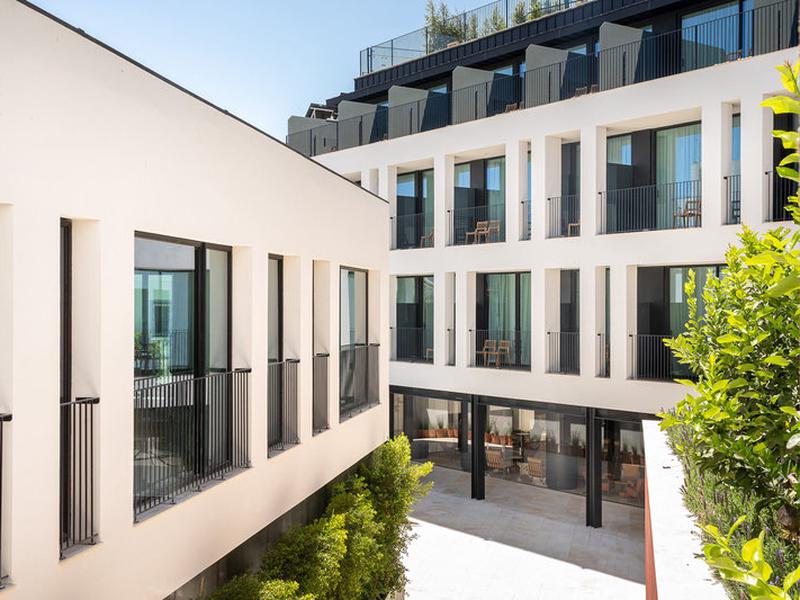 ACC05FC29B26D6C5C34B1B63E9721551