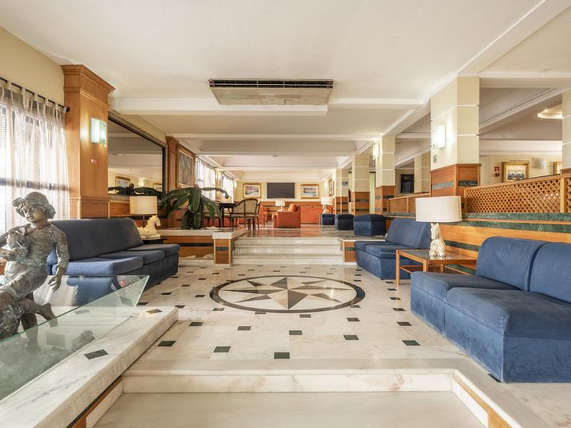 12B77B11075202837321B5D63AE42F94