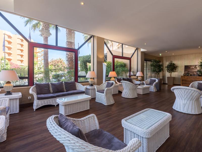 12FA19EF6A481AAE4AE8B76CBB95CF05