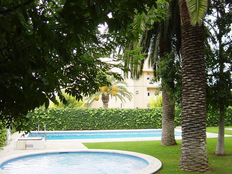 E93D805DBB36B1D9026F87D1EAC4B602