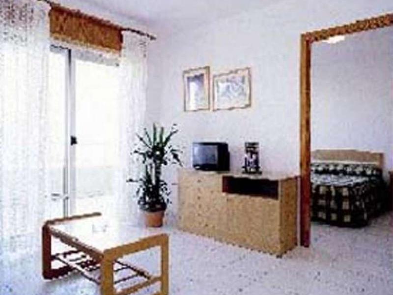 C18850AECE9CACEEAF8059B98C7384C3