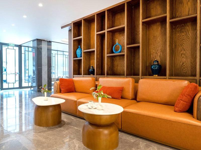 B87698FB543EFAB48B5A23E47294D1A2