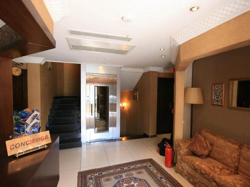 062AC1A652523DDFAB5FB39284A417AA