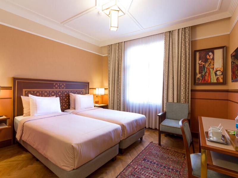 D67158936F354B9CA41BD7391030C4A1