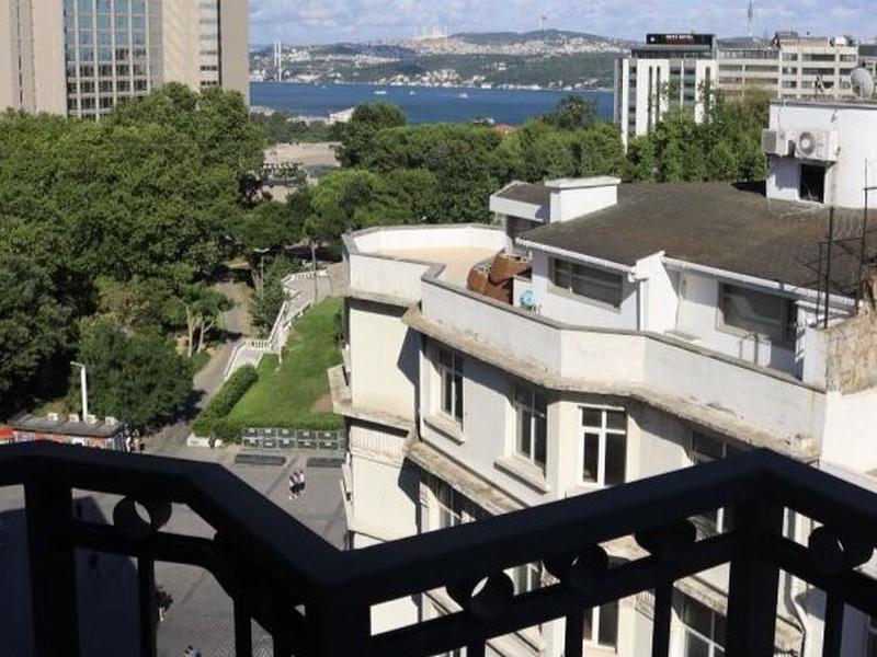 493815C5E47BD9EE62E8EB0F0B9462B9