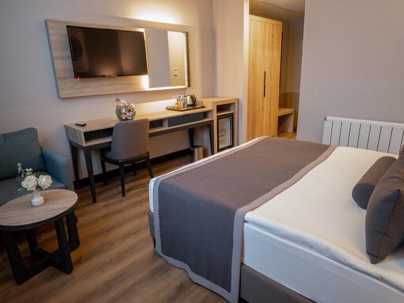 86AD1D54D201164E6814D93D618819D1