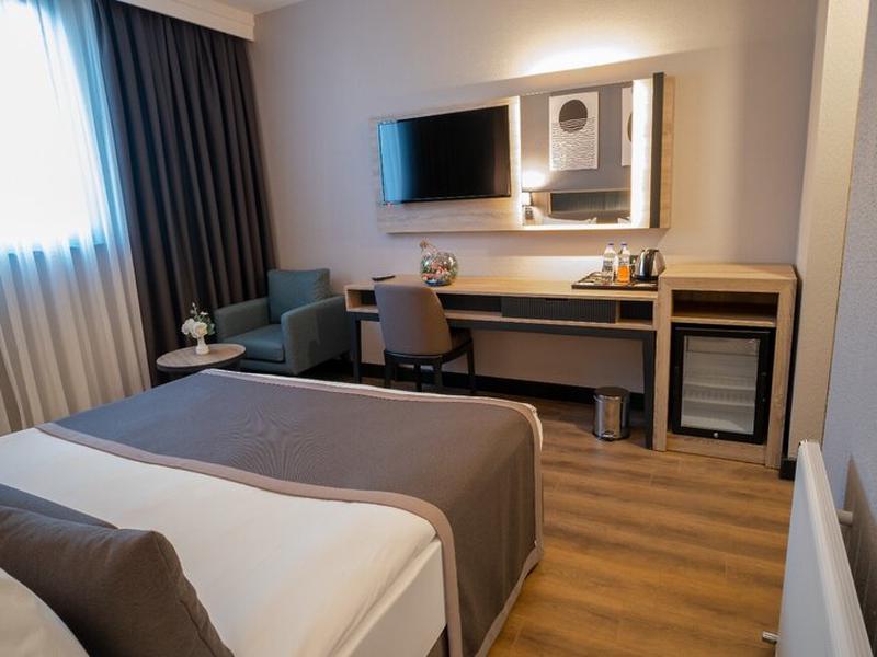 C3B0FE18B7C4E5EEC2018B238EC31E0A