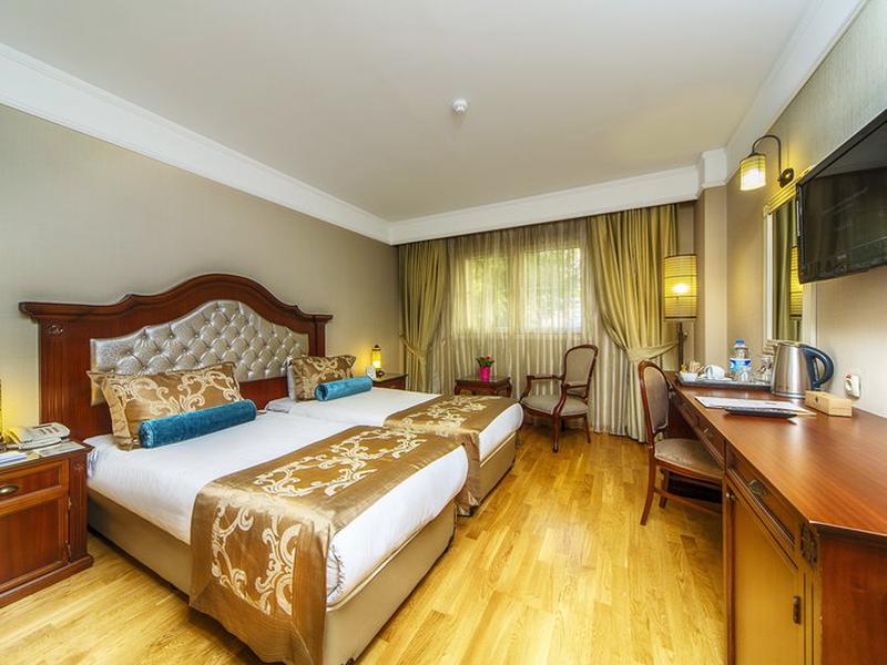 8A9FDA9AA70294E5CB84A08EA1FE69D7