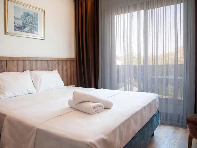 3F1863D90A8116A5F0BA1D39EF1C7691