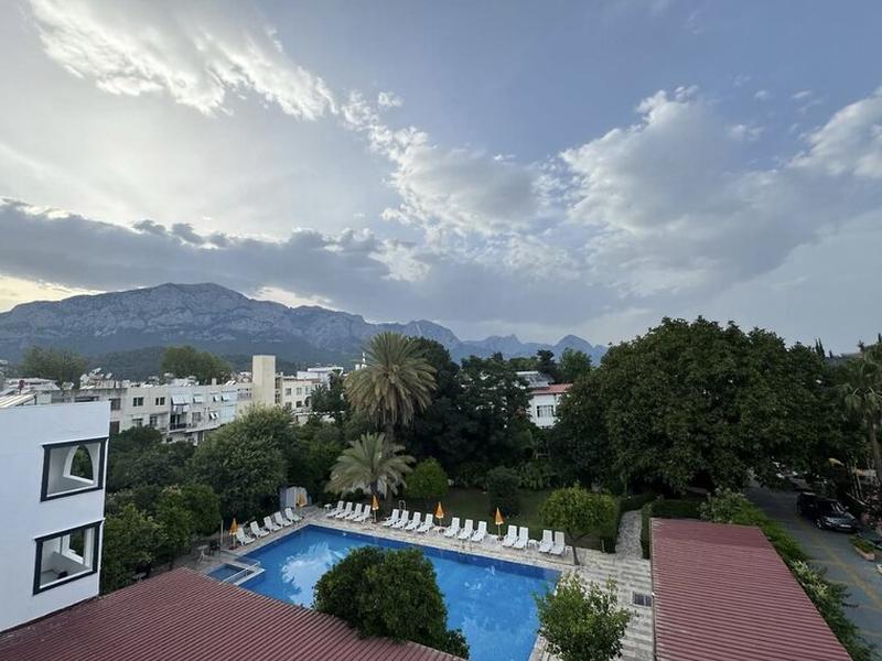 B829E1FD911BED343AFF1EE946F66D68