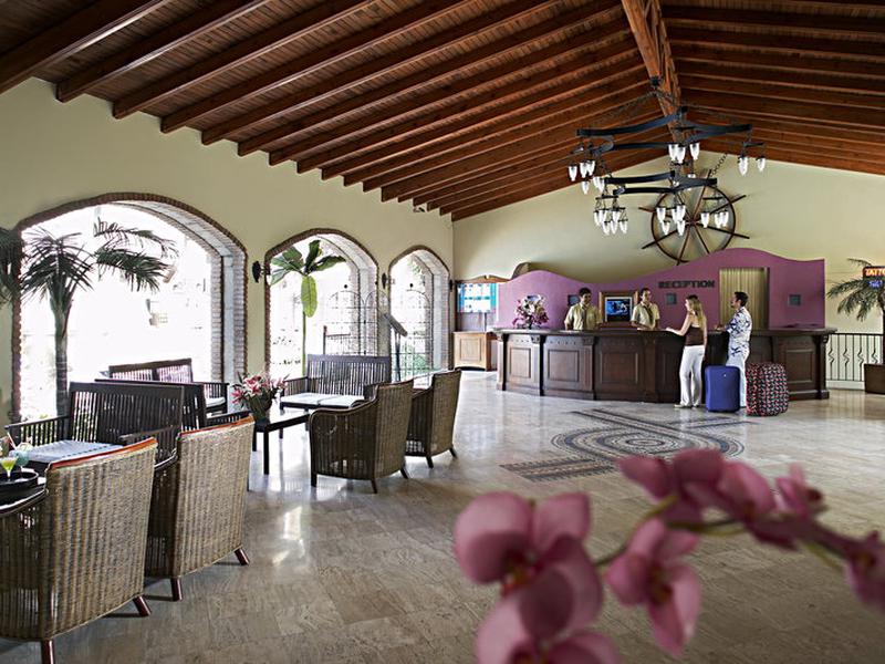 E7D98216DF5B18A7F0A8BDF62BFC29EE