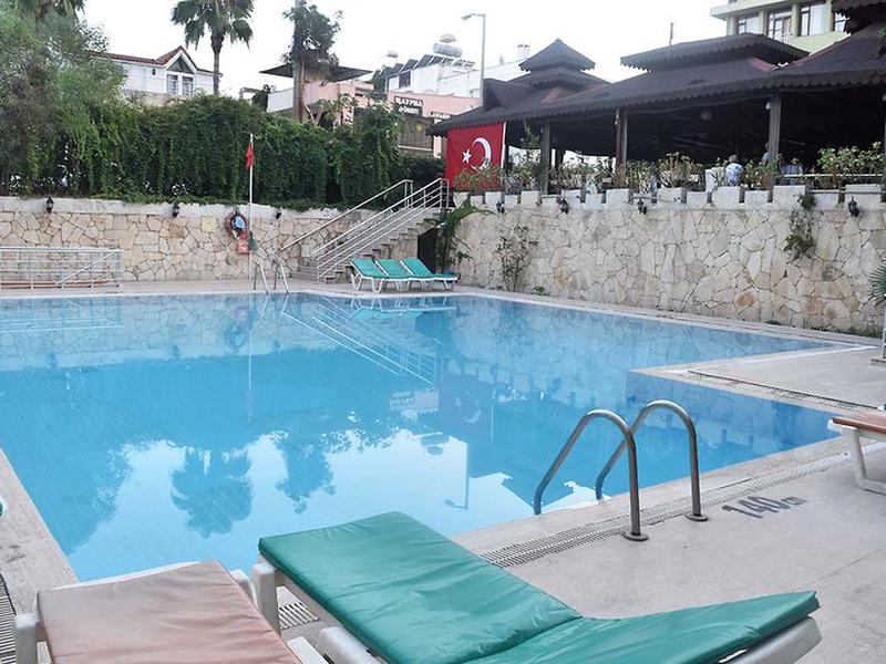 E70541D37EEEE93F0B71A3041F45C32C