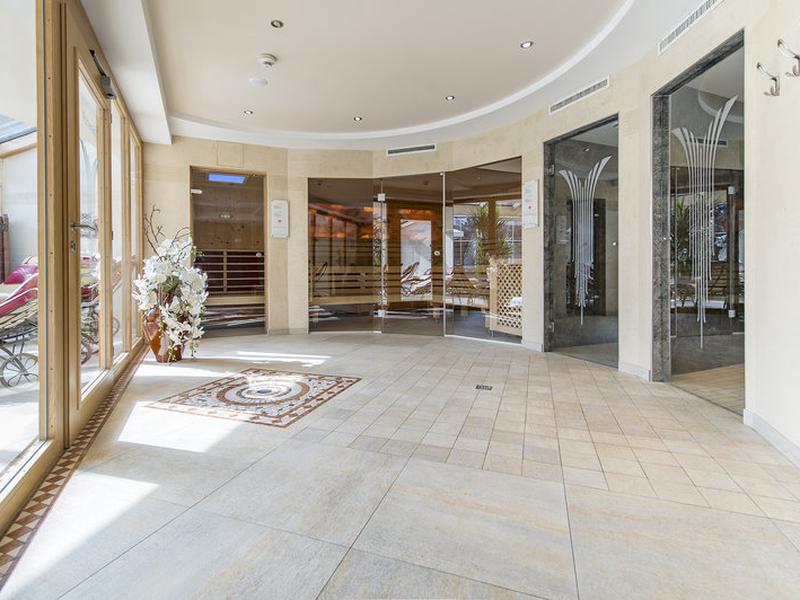 A68A11F284C2E2F2A8B79EF0A2F9C0B0