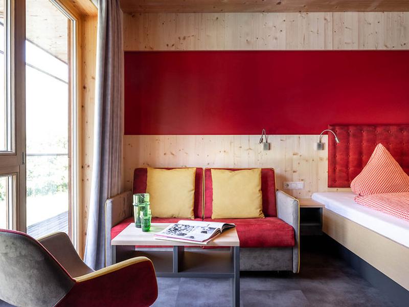 E81BC06CC0B9003E9DDFE27F90EA24B6