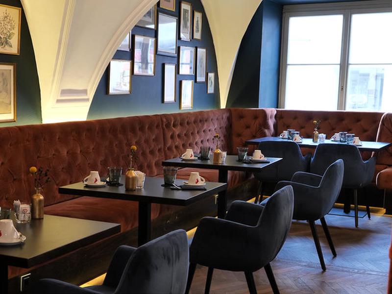 9CB5FBDD27925DE1B19857E7D6792B6B