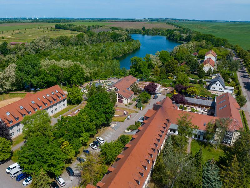 A84EDE8AB348EAE6DFFF9E28E55735B5