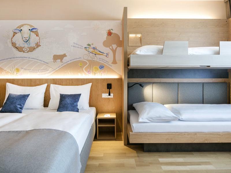 E42768824D63DD692AD168157EC6E2EE