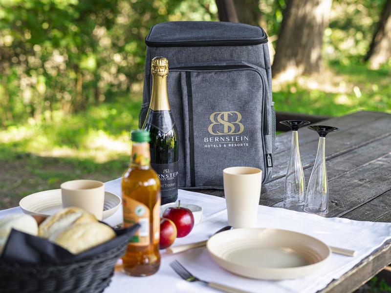 25FEE5C72868E4E0F5F3DB77E3EFECFB