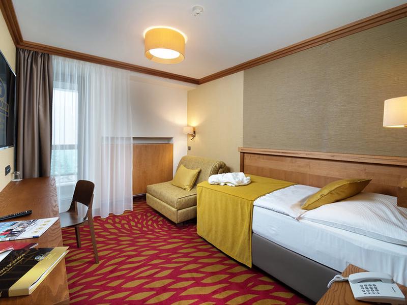 6F33E7DB10C0E67BB7BEFAB91A6C9211