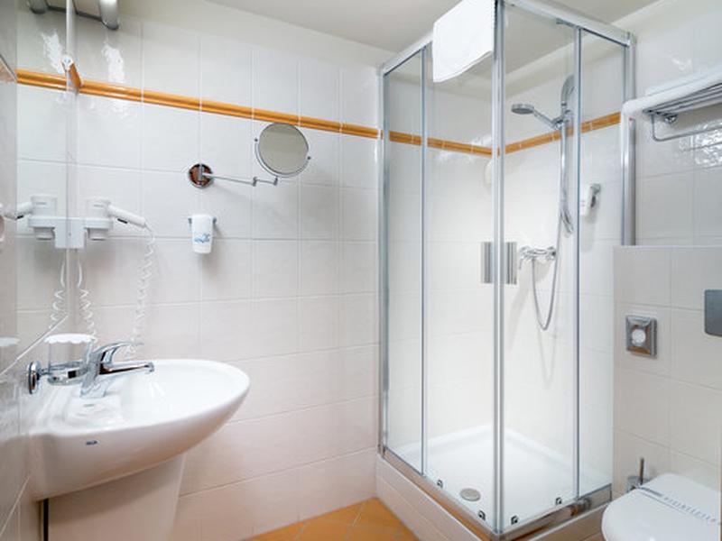 832543DEEB0589E784FD942BAB575FA9