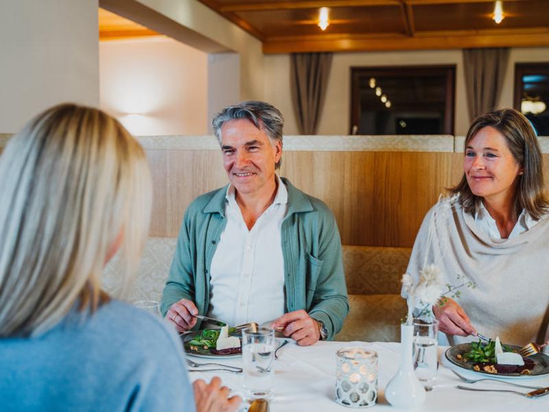 6B5AF89FF1922D4DF80F40F5347835E4