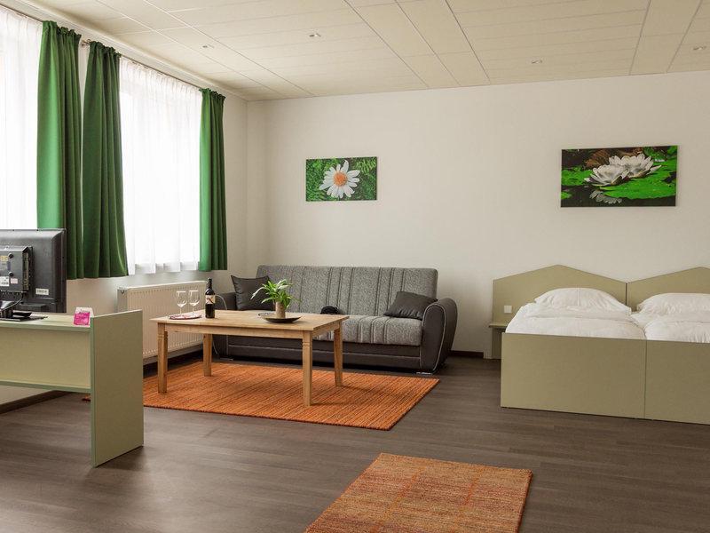 DD7061A7FD35C2CA35333D0619B3F879