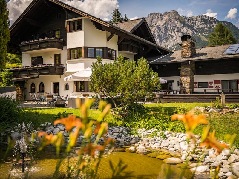 2A7A0DCAAD80E695398D98D60EAF63C6