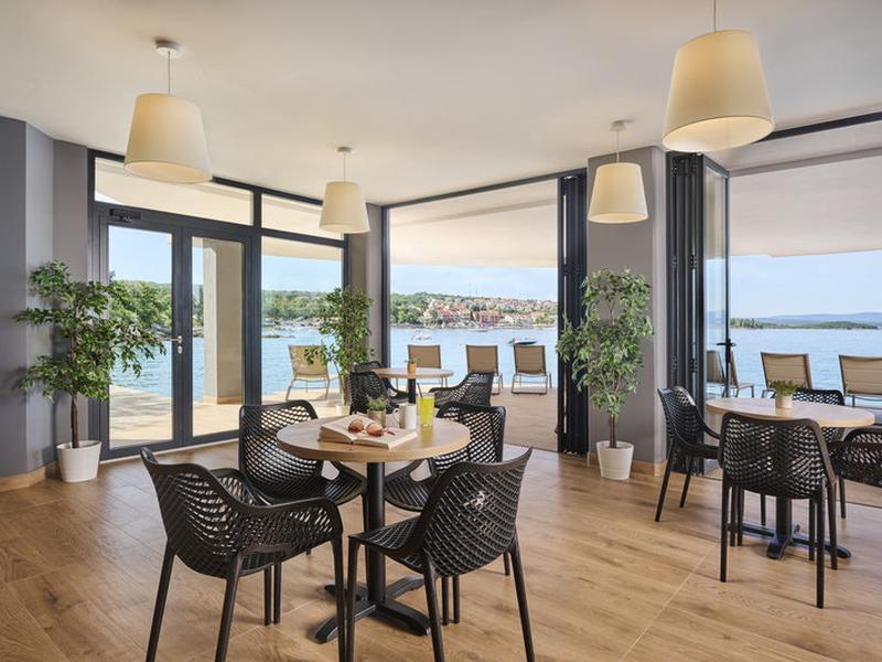 EB39DA36A43CD131793FDB23BA85AC34