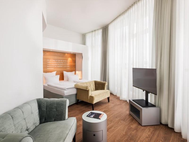 61CE99AD86965F41F8A4FD11D6EB5D23